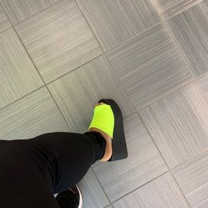 Meet your Posher, Sasshagaye